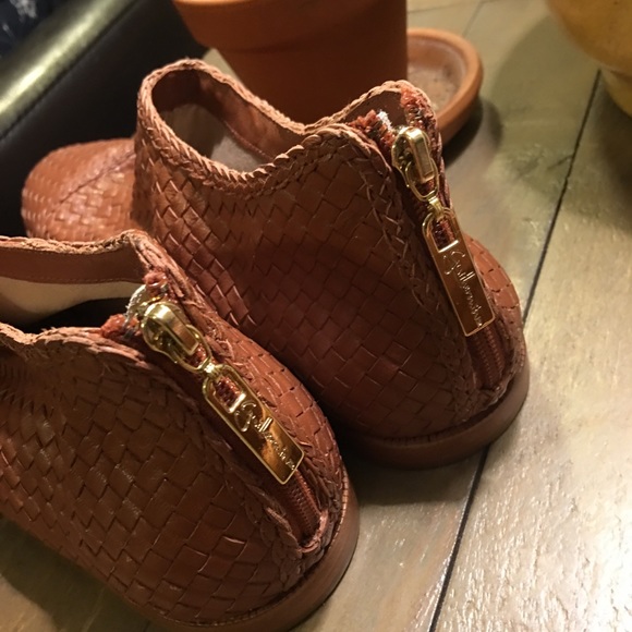 *SOLD*Guilhermina Tessia woven leather bootie NWOB - Picture 3 of 5